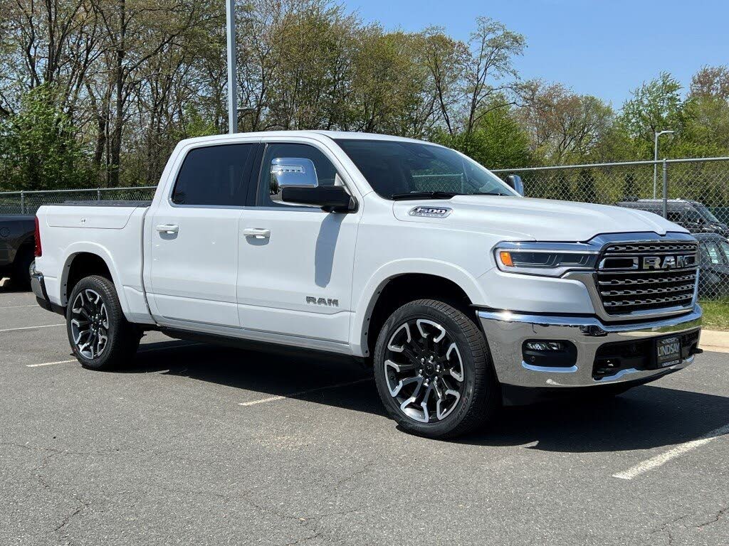 2025 RAM 1500 Limited Crew Cab 4WD