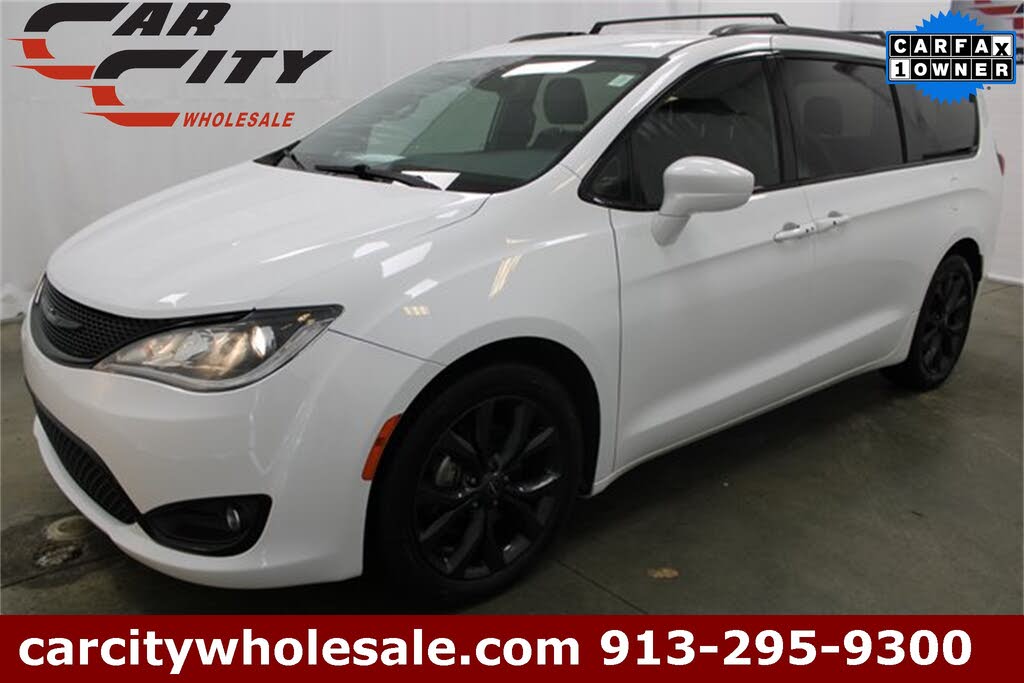 2020 Chrysler Pacifica Touring L Plus FWD