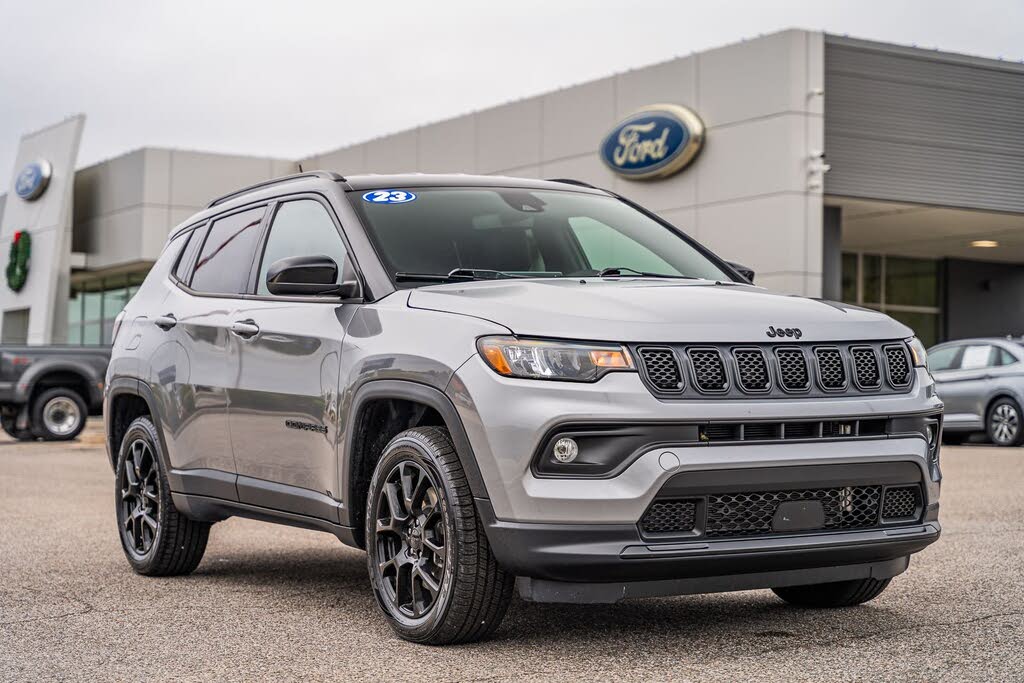 2023 Jeep Compass Altitude 4WD