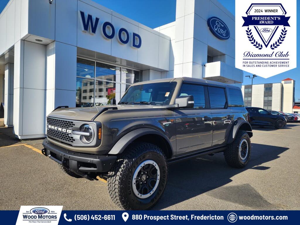 Ford Bronco Badlands 4-Door 4WD 2025
