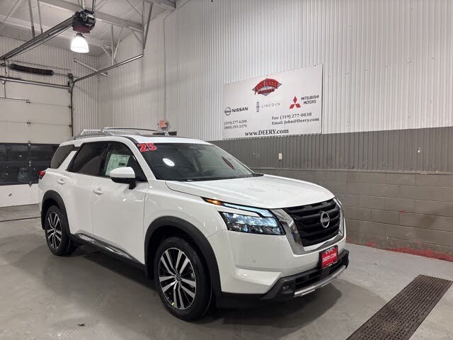 2025 Nissan Pathfinder Platinum 4WD