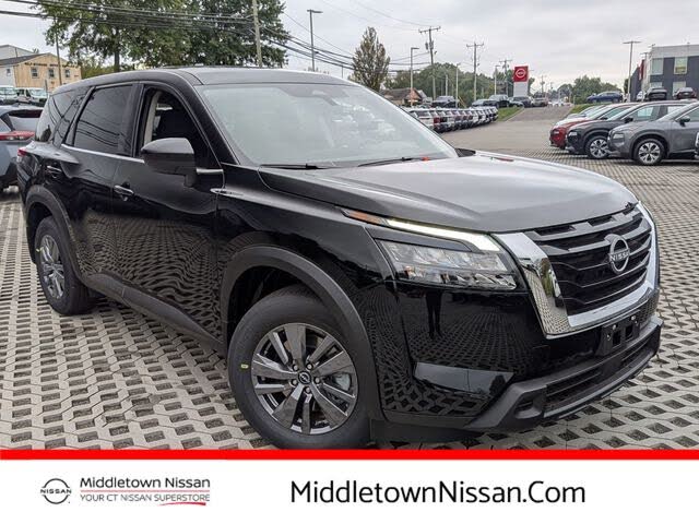 2025 Nissan Pathfinder S 4WD