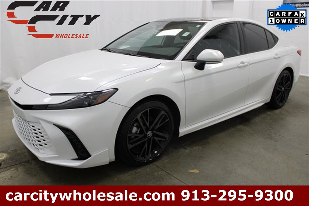 2025 Toyota Camry XSE FWD