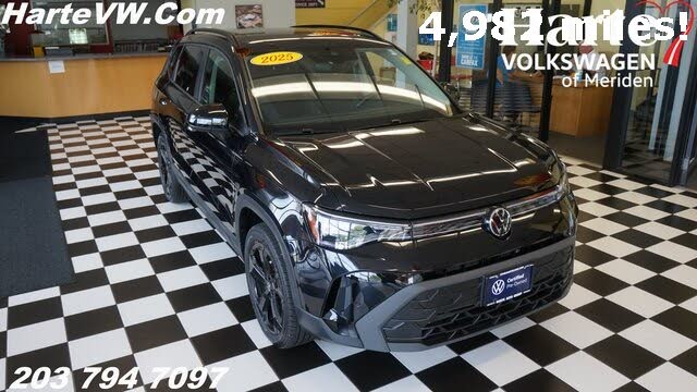 2025 Volkswagen Taos SE Black 4Motion