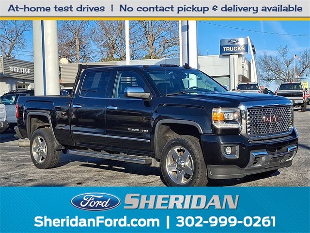 2015 GMC Sierra 2500HD Denali Crew Cab SB 4WD
