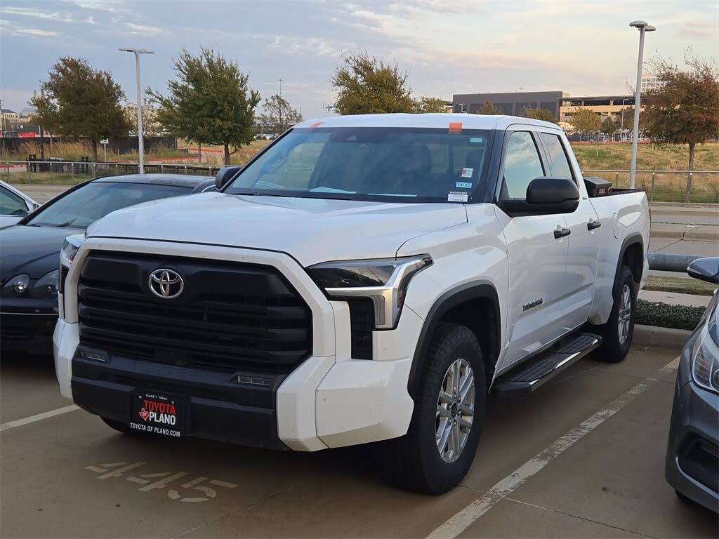2022 Toyota Tundra SR5 Double Cab 4WD