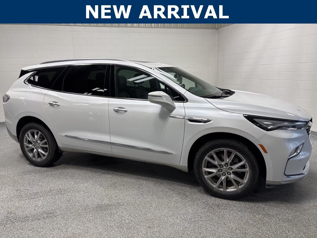 2023 Buick Enclave Essence AWD