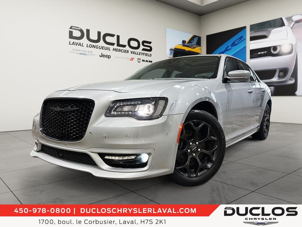 2023 Chrysler 300 Touring L AWD