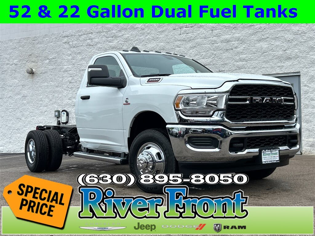 2024 RAM 3500 Chassis Tradesman Regular Cab DRW 4WD