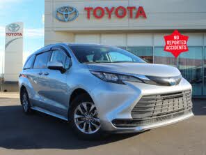 Toyota Sienna LE 8-Passenger FWD