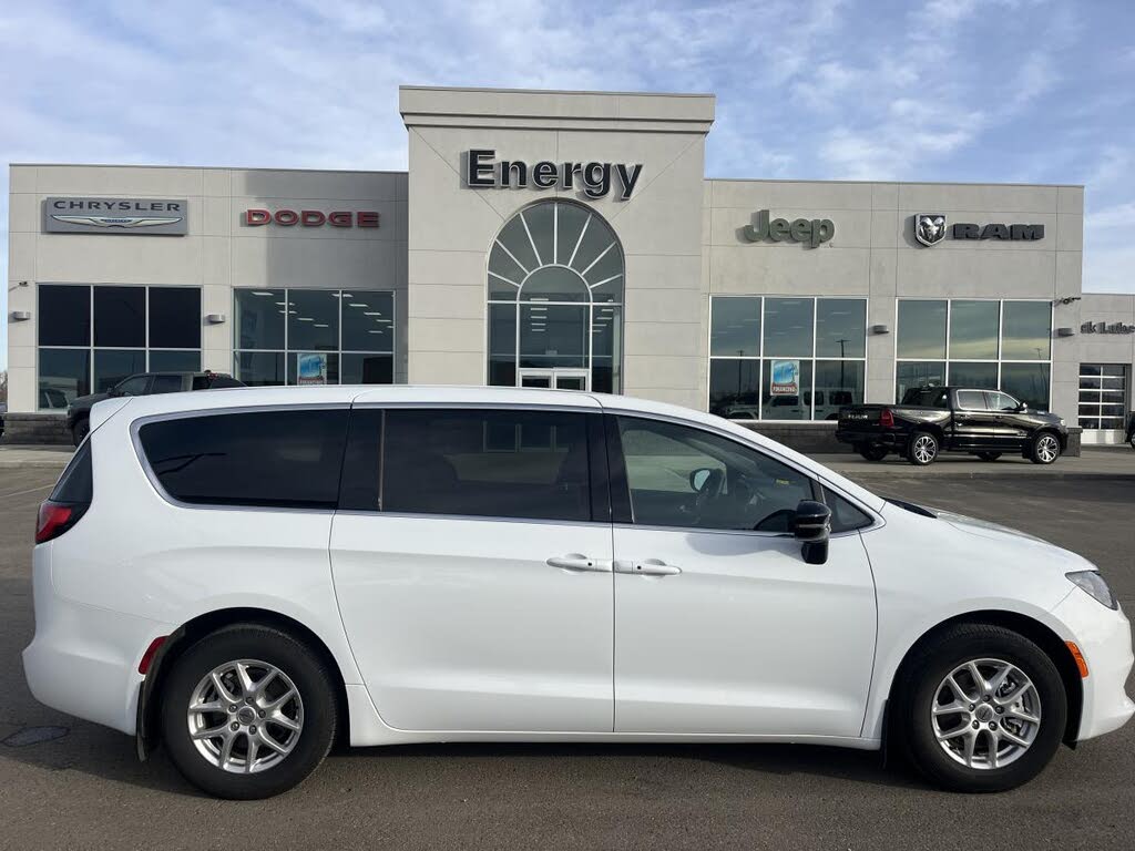 2025 Chrysler Grand Caravan SXT FWD