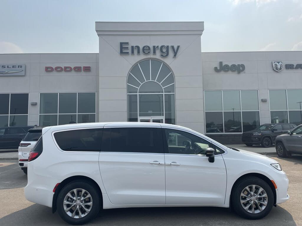 2025 Chrysler Pacifica Select AWD