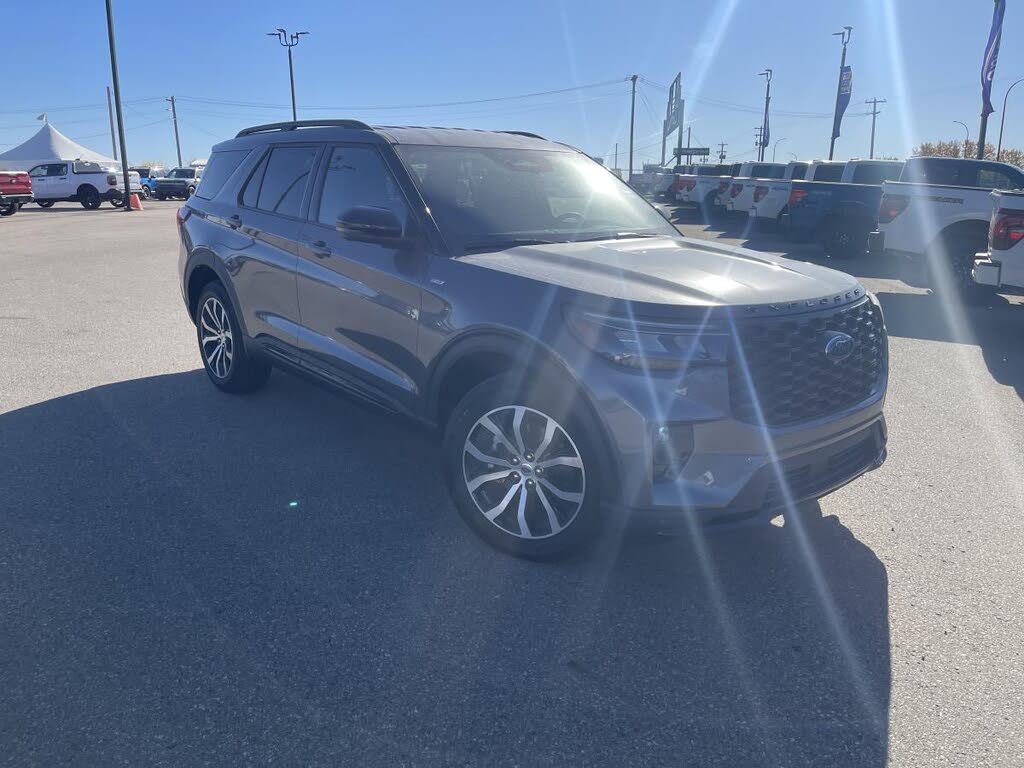 2025 Ford Explorer ST-Line AWD
