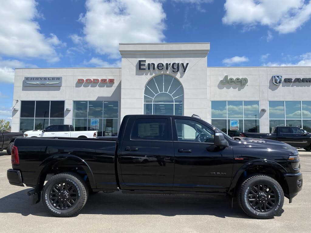 2025 RAM 2500 Limited Crew Cab 4WD