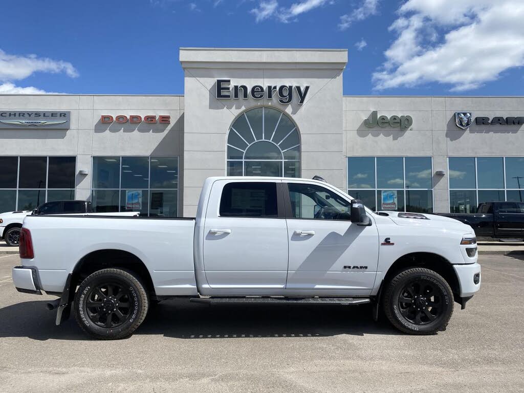 2025 RAM 3500 Laramie Crew Cab 4WD