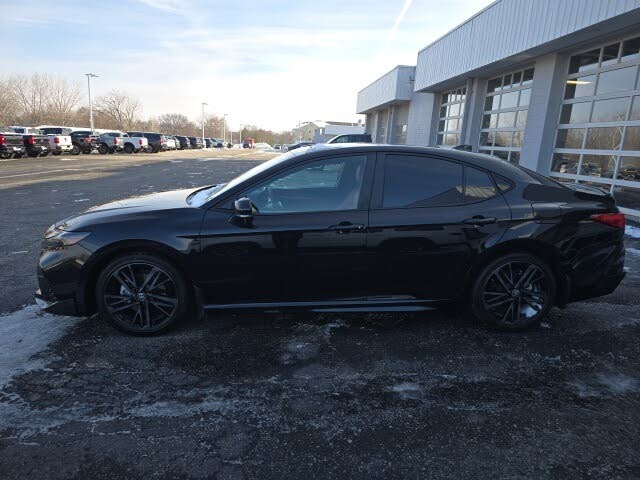 2025 Toyota Camry XSE FWD