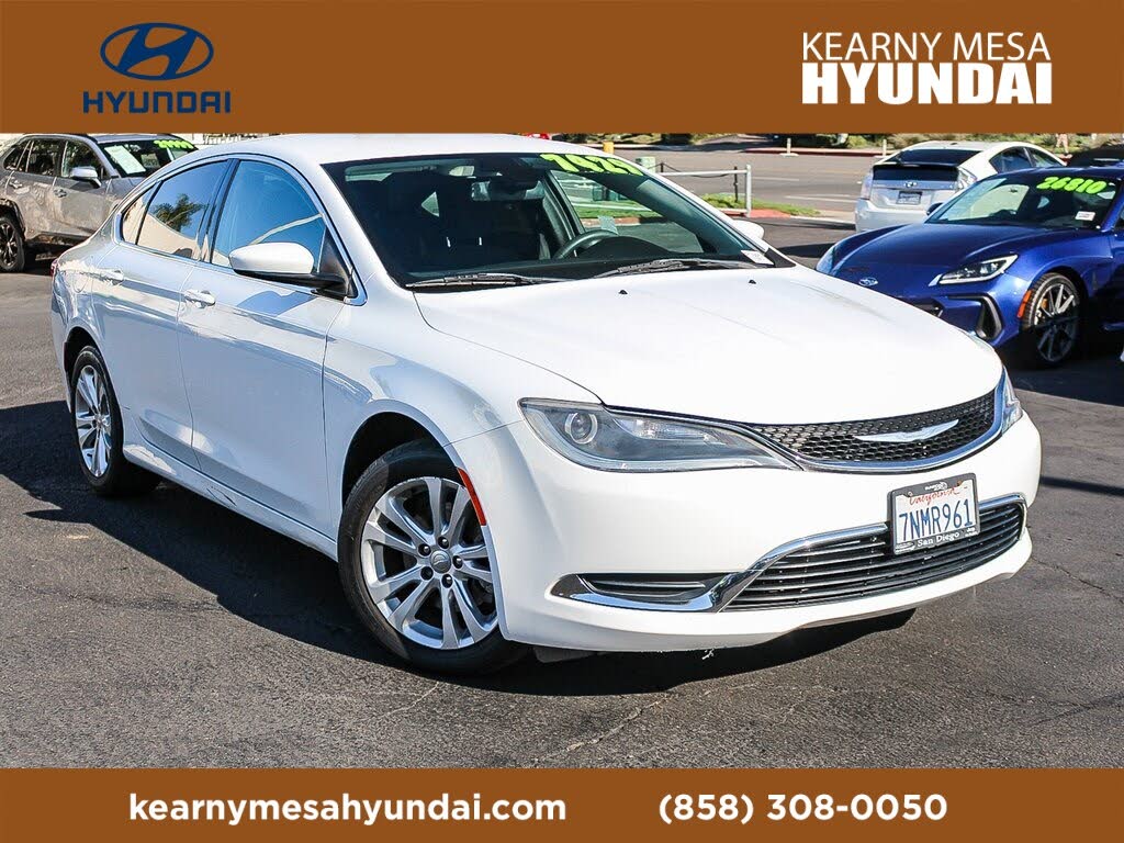 2015 Chrysler 200 Limited Sedan FWD