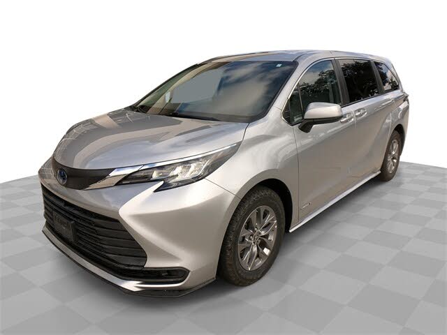 2021 Toyota Sienna LE 8-Passenger FWD