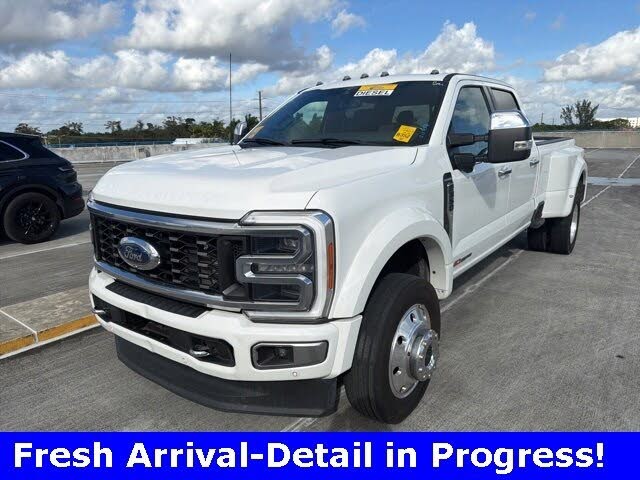 2023 Ford F-450 Super Duty Platinum Crew Cab LB DRW 4WD