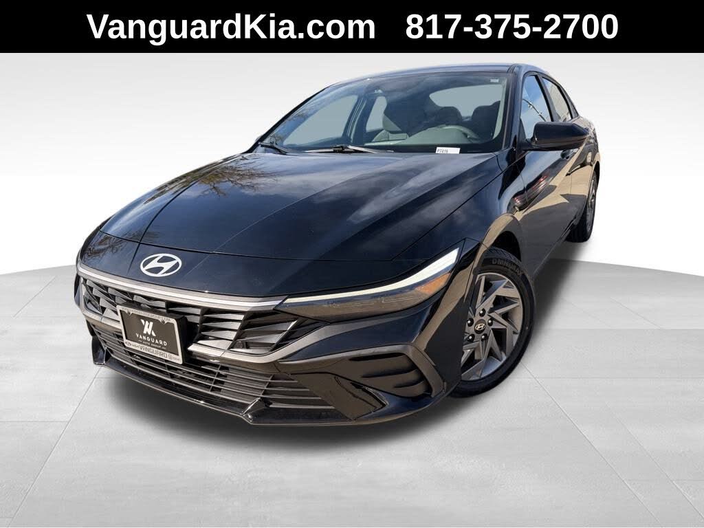 2024 Hyundai Elantra SEL FWD