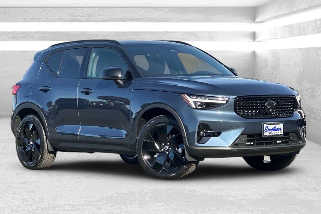 2026 Volvo XC40 B5 Ultra Black Edition AWD