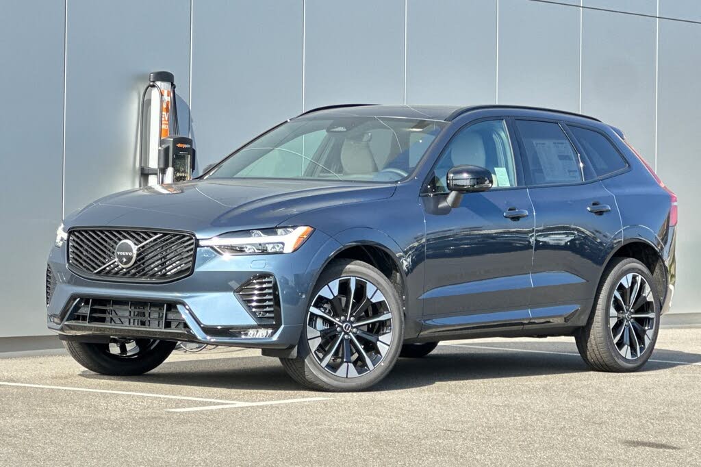 2026 Volvo XC60 B5 Plus AWD