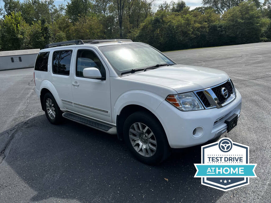 2010 Nissan Pathfinder LE V6 4WD