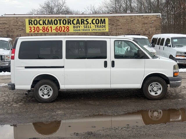 2012 Chevrolet Express Passenger 3500 1LT RWD