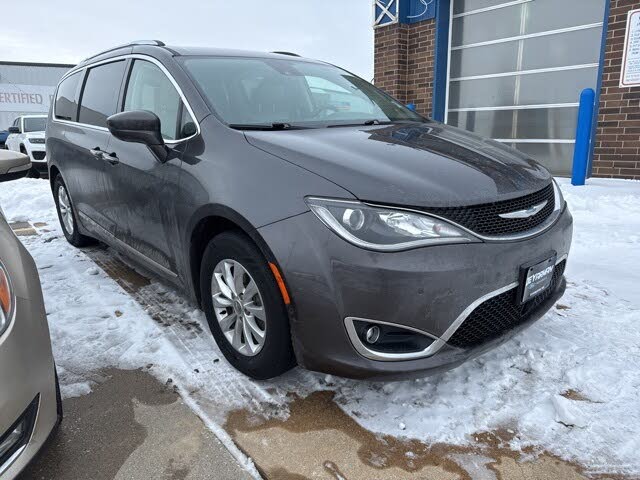 2018 Chrysler Pacifica Touring L Plus FWD