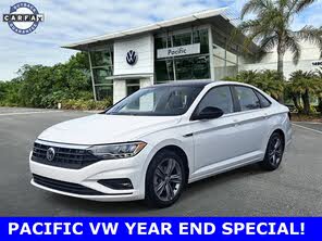 Volkswagen Jetta R-Line FWD