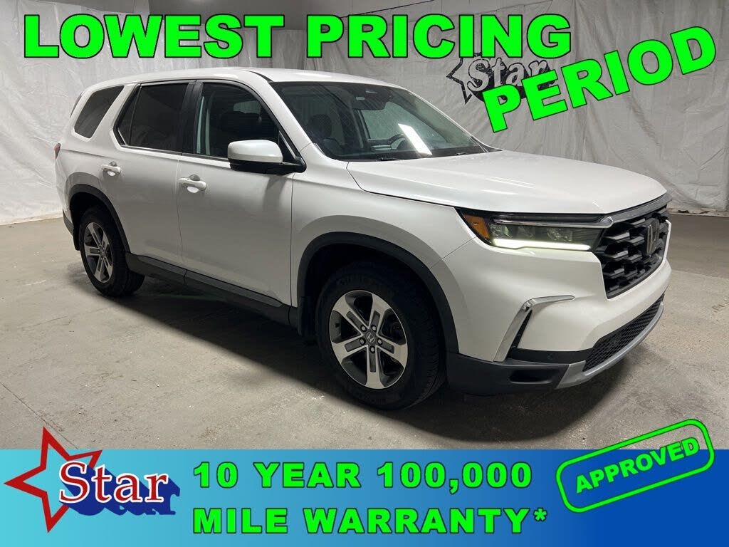2023 Honda Pilot EX-L AWD with Captains Chairs