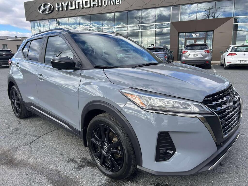 2023 Nissan Kicks SR FWD