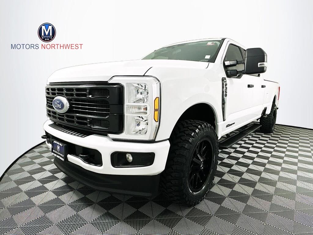 2024 Ford F-350 Super Duty XLT Crew Cab 4WD