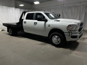 RAM 3500 Chassis SLT Crew Cab LB DRW 4WD