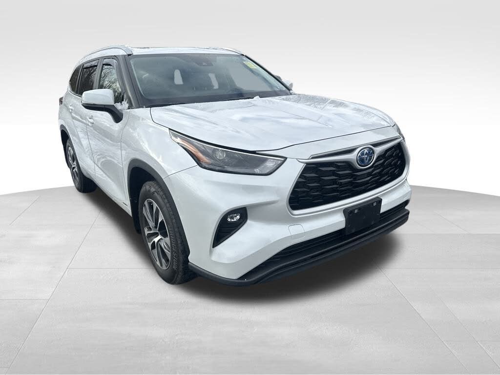 2024 Toyota Highlander Hybrid XLE AWD