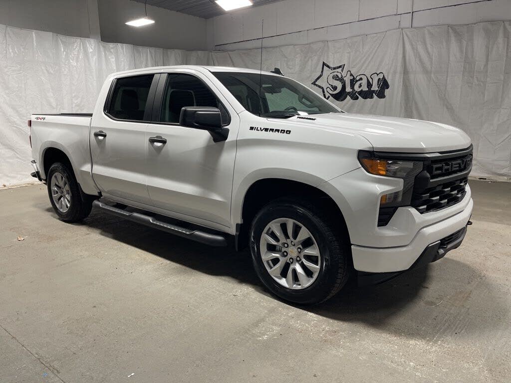 2025 Chevrolet Silverado 1500 Custom Crew Cab 4WD