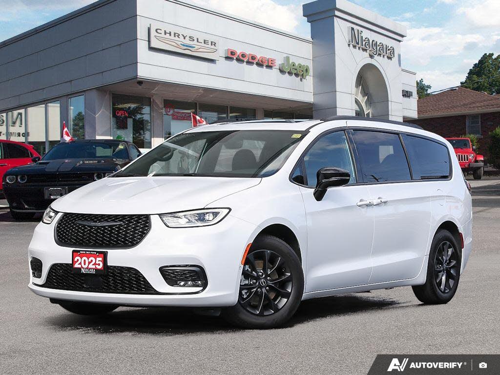 2025 Chrysler Pacifica Select FWD