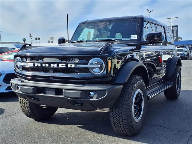 2025 Ford Bronco Outer Banks 4-Door 4WD