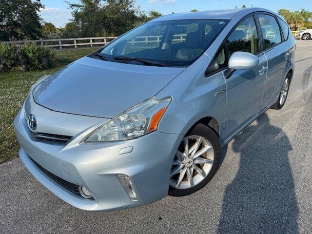 2012 Toyota Prius v Three FWD