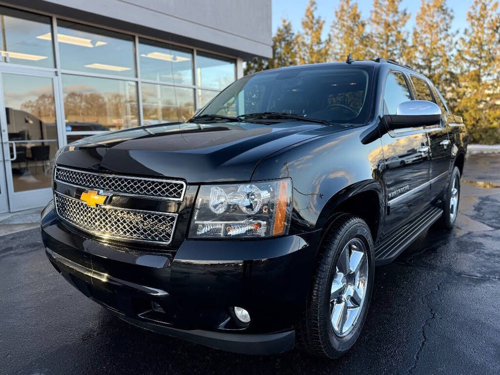 2013 Chevrolet Avalanche LTZ Black Diamond Edition 4WD