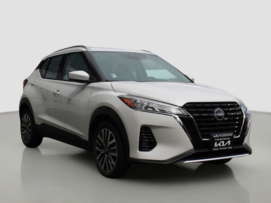 2022 Nissan Kicks SV FWD