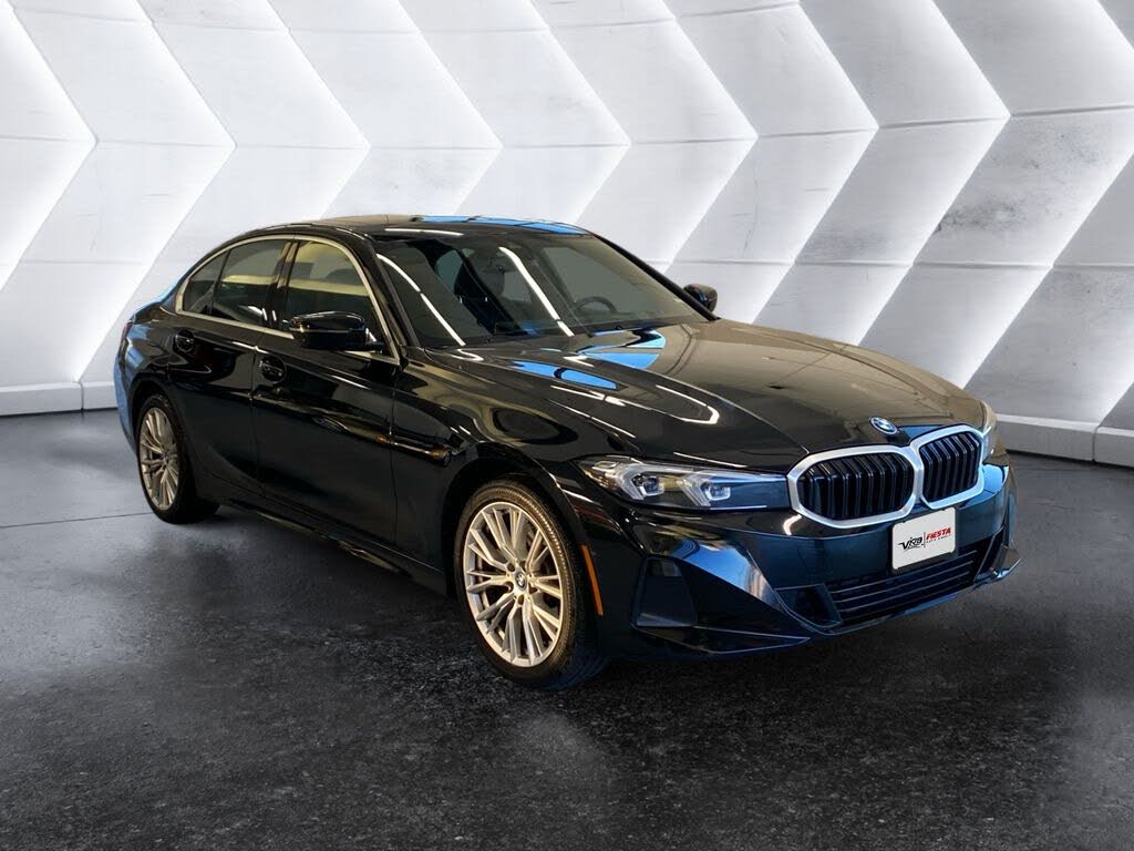 2024 BMW 3 Series 330e Hybrid Plug-in xDrive AWD