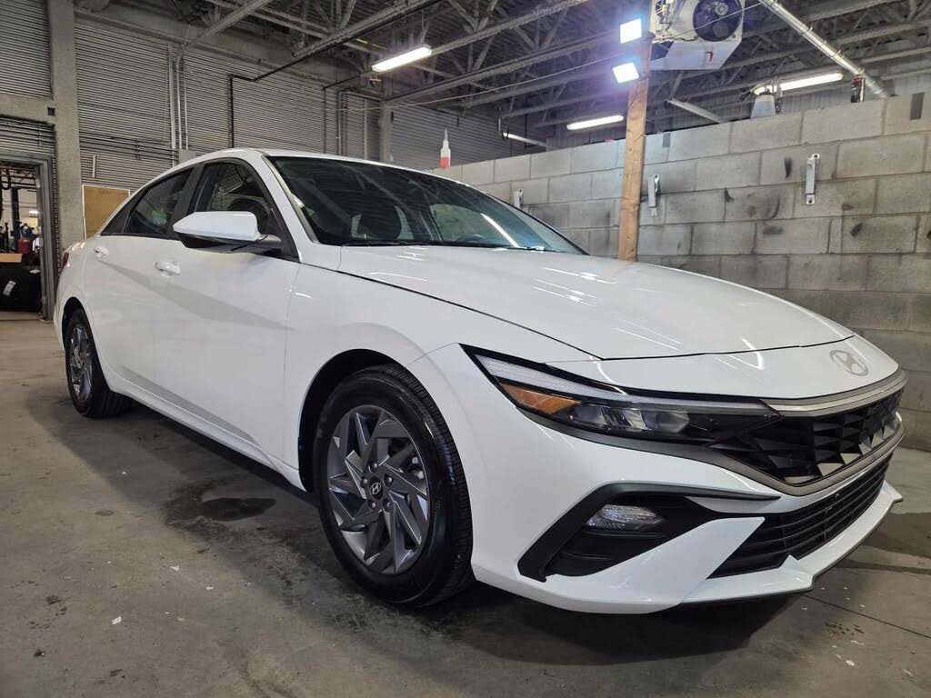 2024 Hyundai Elantra Preferred FWD