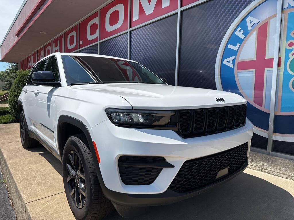 2024 Jeep Grand Cherokee Altitude 4WD