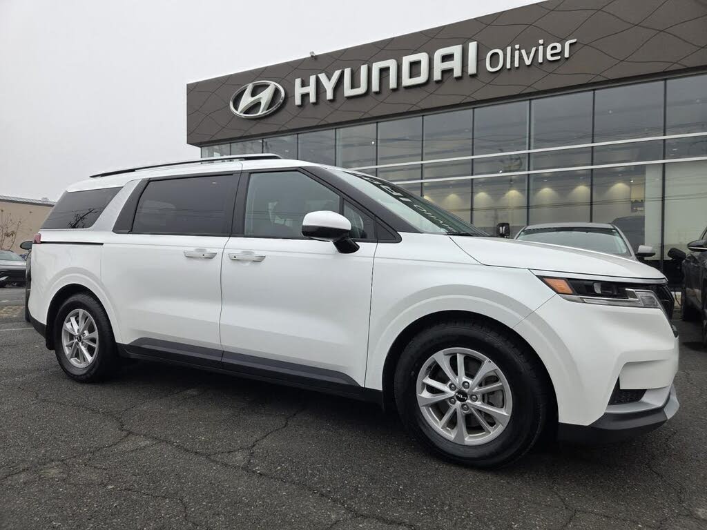 2024 Kia Carnival LX FWD