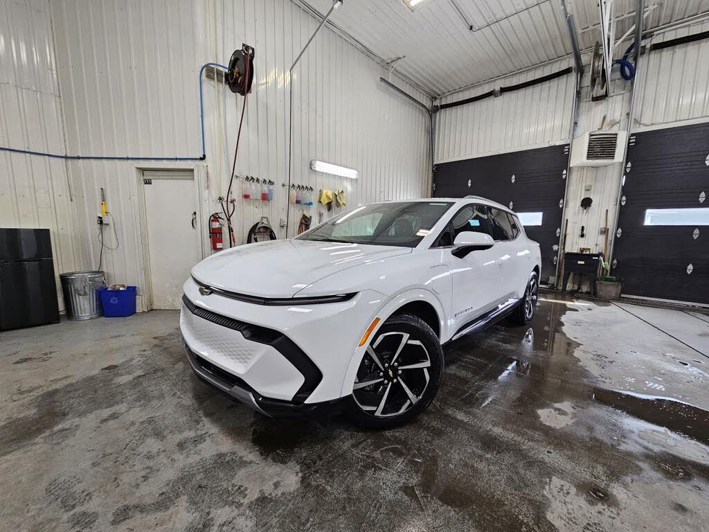 2024 Chevrolet Equinox EV LT with 2LT FWD
