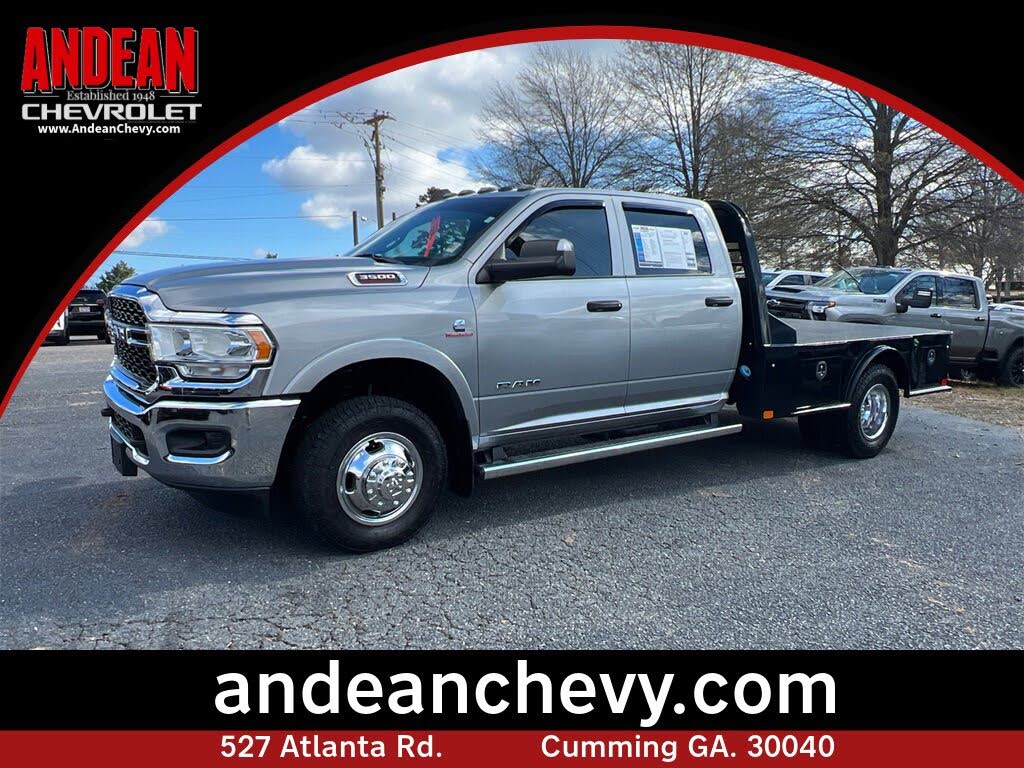 2022 RAM 3500 Chassis Tradesman Crew Cab DRW 4WD