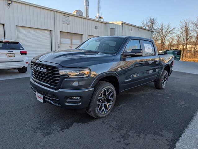 2026 RAM 1500 Laramie Crew Cab 4WD