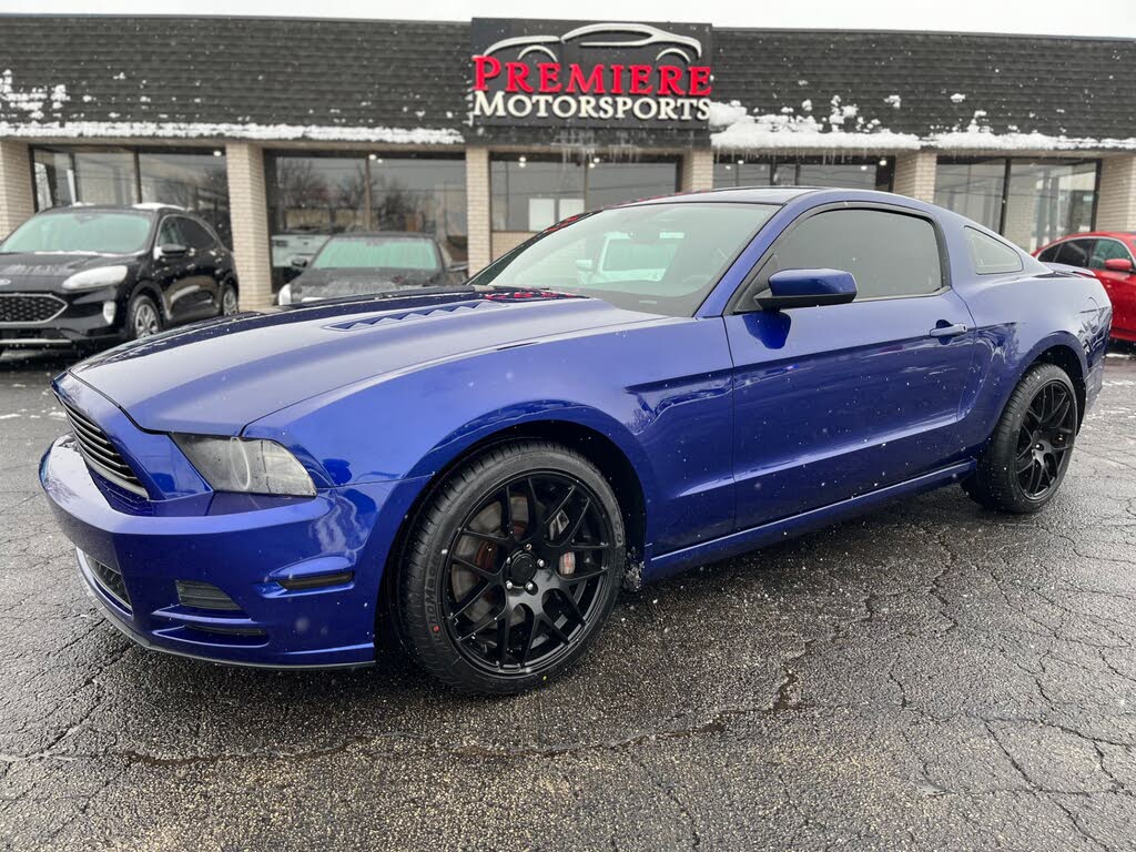 2013 Ford Mustang GT Premium Coupe RWD