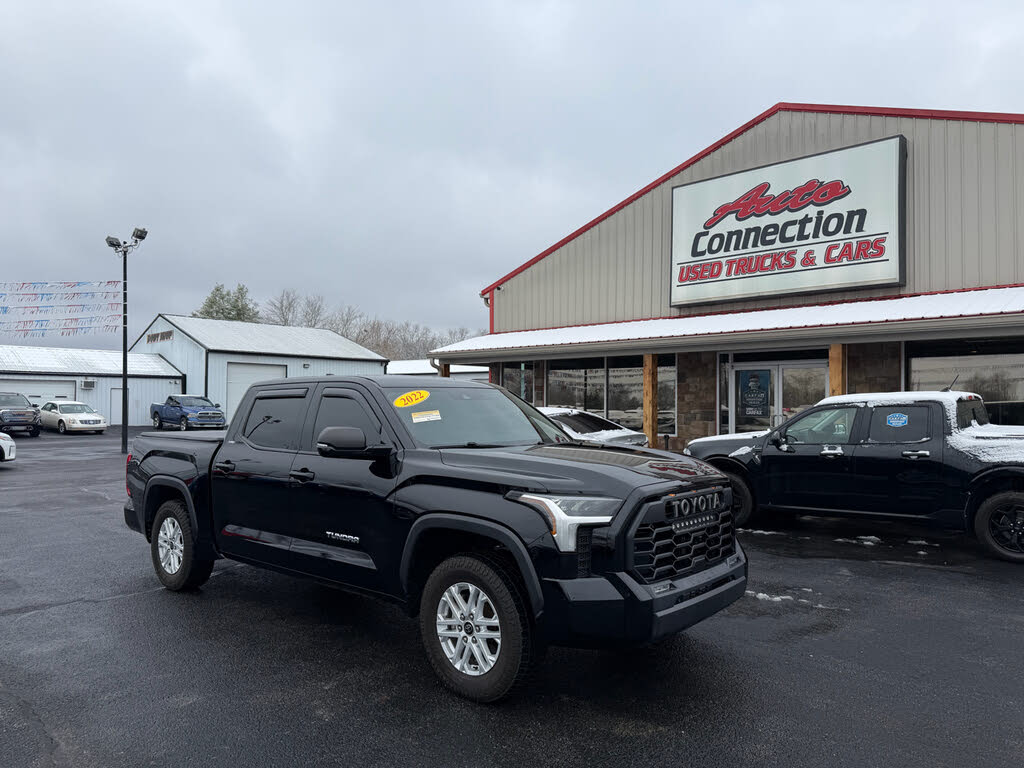 2022 Toyota Tundra SR5 CrewMax Cab 4WD